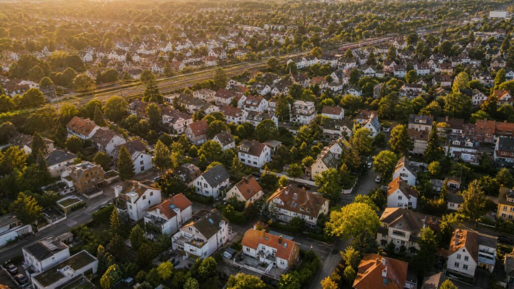 Mannheim-Friedrichsfeld: Wohngegend in der goldenen Stunde