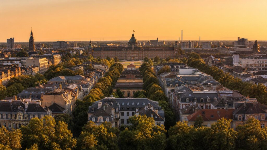 Mannheim-Innenstadt (Quadrate): Wohngegend in der goldenen Stunde